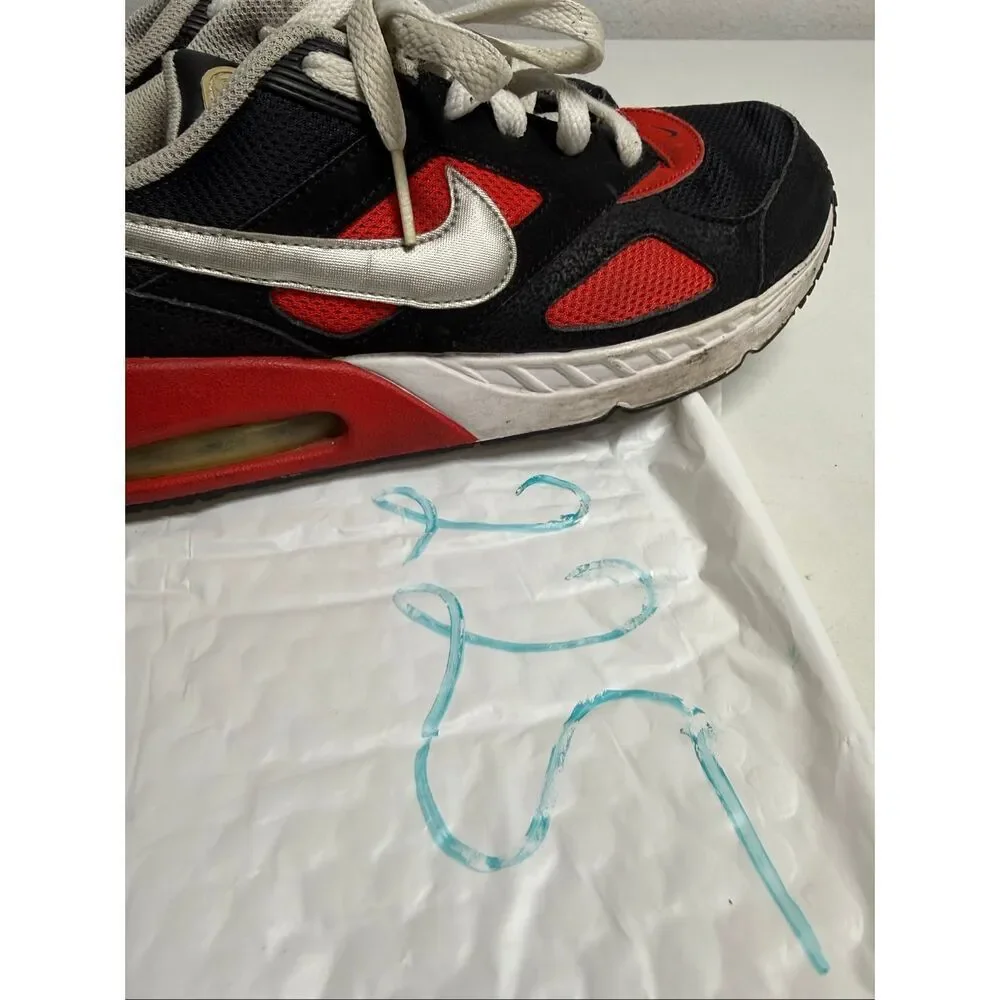 Nike Air Max IVO Sneakers Crimson Black Infrared Youth Kids Size 6,5 579995-001